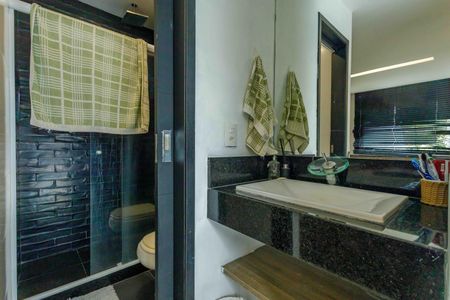 Casa de condomínio à venda com 444m², 5 quartos e 7 vagasBanheiro da Suíte 3