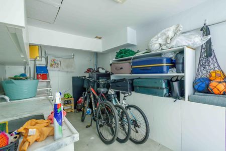 Casa de condomínio à venda com 444m², 5 quartos e 7 vagasÁrea de Serviço