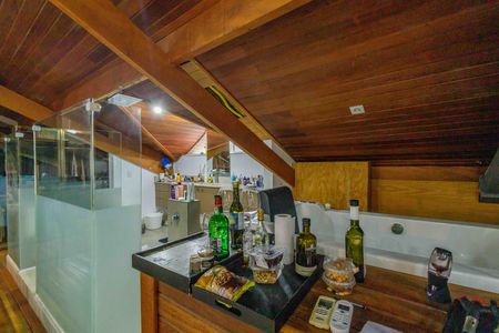 Casa de condomínio à venda com 444m², 5 quartos e 7 vagasBanheiro da Suíte 1