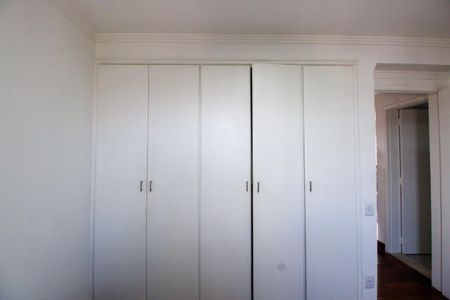 Apartamento à venda com 90m², 2 quartos e 2 vagasQuarto