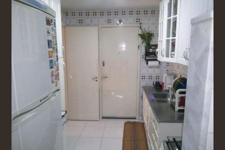 Apartamento à venda com 76m², 2 quartos e 1 vaga