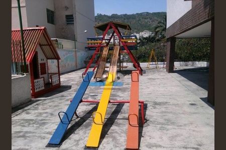 Apartamento à venda com 76m², 2 quartos e 1 vaga