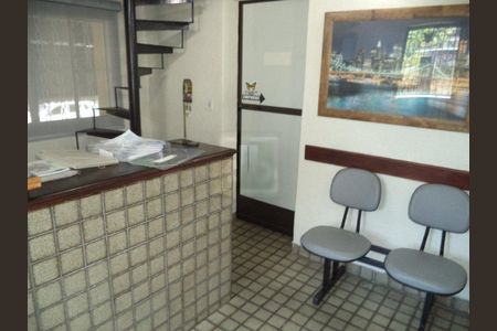 Casa à venda com 65m², 4 quartos e sem vaga