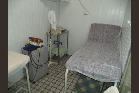 Casa à venda com 65m², 4 quartos e sem vaga