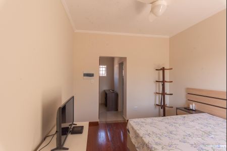 Casa à venda com 210m², 3 quartos e 3 vagas Casa à venda com 210m², 3 quartos e 3 vagasSuíte