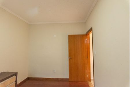 Casa à venda com 210m², 3 quartos e 3 vagas Casa à venda com 210m², 3 quartos e 3 vagasQuarto 1