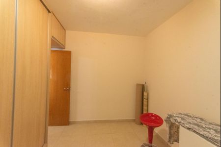 Casa à venda com 210m², 3 quartos e 3 vagas Casa à venda com 210m², 3 quartos e 3 vagasQuarto 2