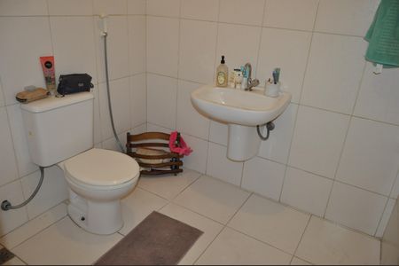 Casa à venda com 327m², 4 quartos e 1 vagaBanheiro