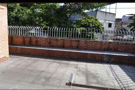 Casa à venda com 327m², 4 quartos e 1 vagaQuintal