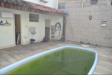 Casa à venda com 327m², 4 quartos e 1 vagaQuintal