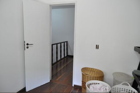 Casa à venda com 327m², 4 quartos e 1 vagaQuarto  2