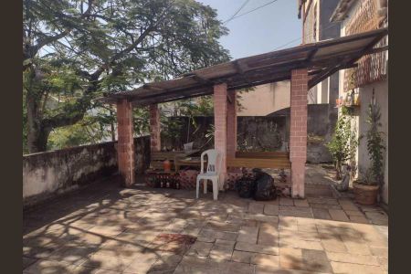 Casa à venda com 105m², 3 quartos e sem vaga