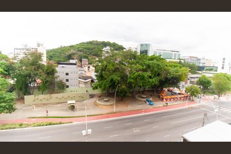 Apartamento à venda com 102m², 3 quartos e sem vaga Apartamento à venda com 102m², 3 quartos e sem vagaSala