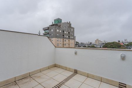 Apartamento à venda com 130m², 4 quartos e 2 vagas Apartamento à venda com 130m², 4 quartos e 2 vagasVaranda Suíte