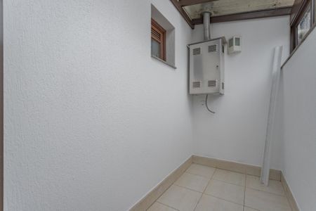 Apartamento à venda com 130m², 4 quartos e 2 vagas Apartamento à venda com 130m², 4 quartos e 2 vagasÁrea de Serviço