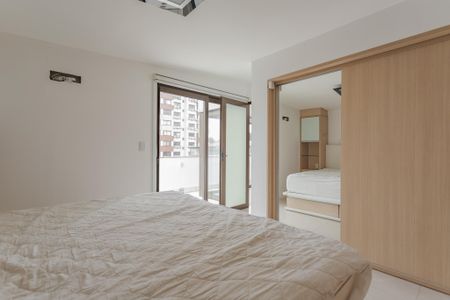 Apartamento à venda com 130m², 4 quartos e 2 vagas Apartamento à venda com 130m², 4 quartos e 2 vagasSuíte