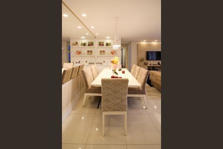 Apartamento à venda com 98m², 2 quartos e 2 vagas Apartamento à venda com 98m², 2 quartos e 2 vagasSala de Jantar