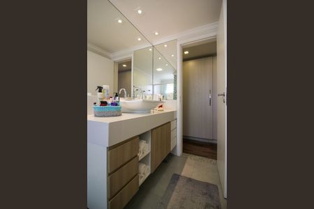 Apartamento à venda com 98m², 2 quartos e 2 vagas Apartamento à venda com 98m², 2 quartos e 2 vagasBanheiro Suíte