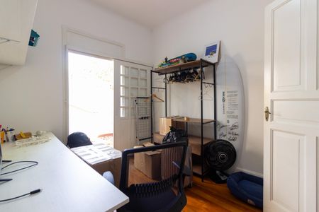 Casa à venda com 200m², 3 quartos e 2 vagas Casa à venda com 200m², 3 quartos e 2 vagasQuarto 3