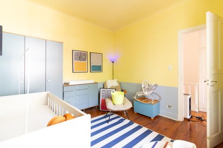 Casa à venda com 200m², 3 quartos e 2 vagas Casa à venda com 200m², 3 quartos e 2 vagasQuarto 1