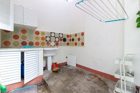 Casa à venda com 200m², 3 quartos e 2 vagas Casa à venda com 200m², 3 quartos e 2 vagasÁrea de Serviço