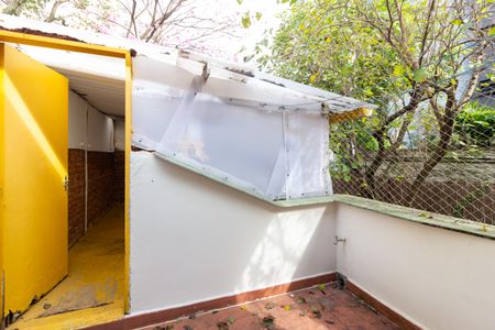Casa à venda com 200m², 3 quartos e 2 vagas Casa à venda com 200m², 3 quartos e 2 vagasVaranda do Quarto 3