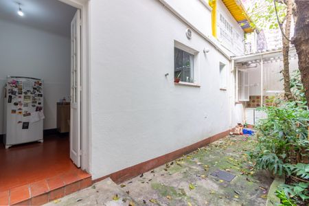 Casa à venda com 200m², 3 quartos e 2 vagas Casa à venda com 200m², 3 quartos e 2 vagasÁrea de Serviço
