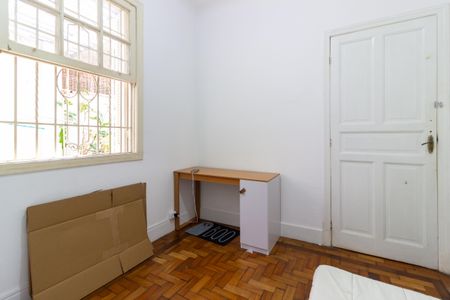 Casa à venda com 200m², 3 quartos e 2 vagas Casa à venda com 200m², 3 quartos e 2 vagasQuarto de Serviço