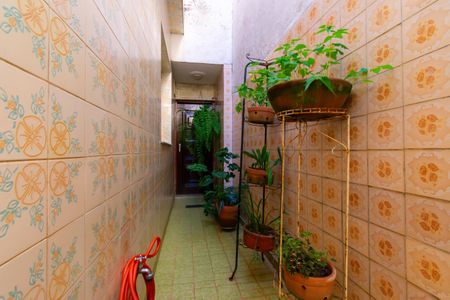 Casa para alugar com 150m², 4 quartos e 2 vagas Casa para alugar com 150m², 4 quartos e 2 vagasCorredor Externo