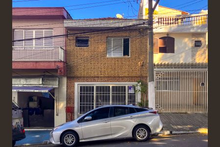 Casa para alugar com 150m², 4 quartos e 2 vagas Casa para alugar com 150m², 4 quartos e 2 vagasFachada
