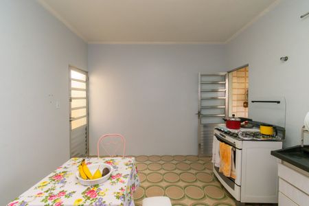 Casa para alugar com 150m², 4 quartos e 2 vagas Casa para alugar com 150m², 4 quartos e 2 vagasCozinha