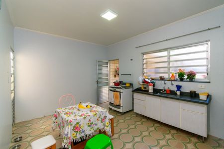 Casa para alugar com 150m², 4 quartos e 2 vagas Casa para alugar com 150m², 4 quartos e 2 vagasCozinha