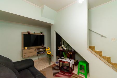 Casa para alugar com 150m², 4 quartos e 2 vagas Casa para alugar com 150m², 4 quartos e 2 vagasSala