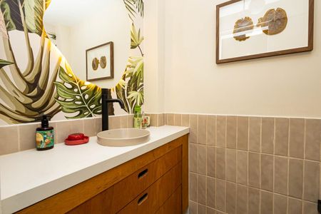 Casa à venda com 200m², 3 quartos e 2 vagas Casa à venda com 200m², 3 quartos e 2 vagasLavabo