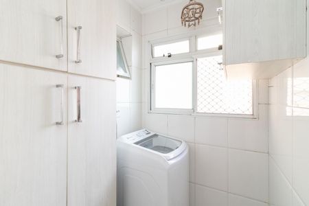 Apartamento à venda com 68m², 3 quartos e 1 vagaÁrea de Serviço