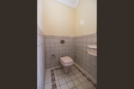Casa de condomínio para alugar com 395m², 4 quartos e 4 vagas Casa de condomínio para alugar com 395m², 4 quartos e 4 vagasLavabo da Sala