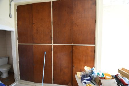 Casa à venda com 250m², 2 quartos e 1 vagaÁrea de Serviço