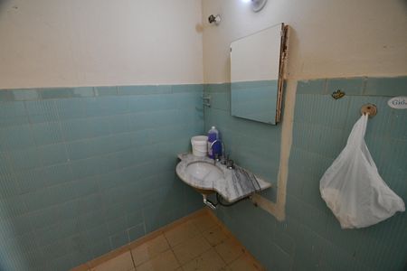 Casa à venda com 250m², 2 quartos e 1 vagaBanheiro