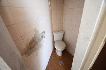 Casa à venda com 250m², 2 quartos e 1 vagaBanheiro de serviço