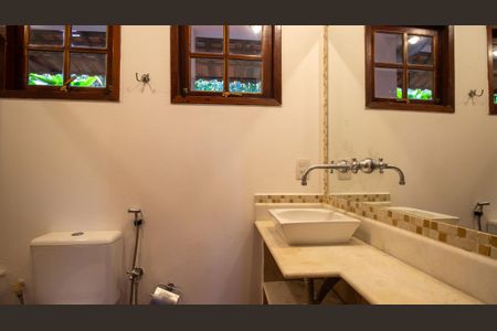 Casa para alugar com 280m², 4 quartos e 3 vagas Casa para alugar com 280m², 4 quartos e 3 vagasBanheiro da Suíte 1