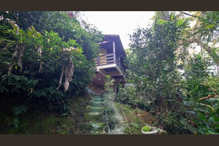 Casa para alugar com 280m², 4 quartos e 3 vagas Casa para alugar com 280m², 4 quartos e 3 vagasQuintal