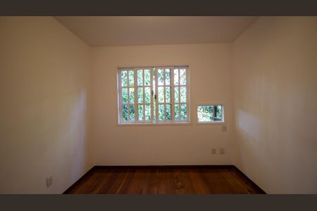 Casa para alugar com 280m², 4 quartos e 3 vagas Casa para alugar com 280m², 4 quartos e 3 vagasQuarto 2