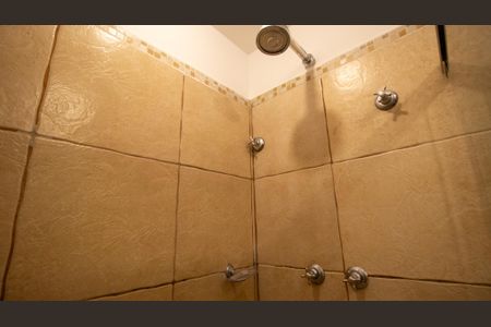 Casa para alugar com 280m², 4 quartos e 3 vagas Casa para alugar com 280m², 4 quartos e 3 vagasBanheiro da Suíte 1