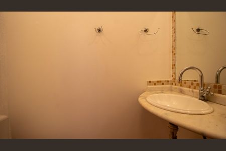 Casa para alugar com 280m², 4 quartos e 3 vagas Casa para alugar com 280m², 4 quartos e 3 vagasLavabo