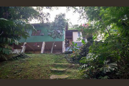 Casa para alugar com 280m², 4 quartos e 3 vagas Casa para alugar com 280m², 4 quartos e 3 vagasQuintal