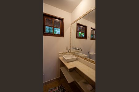 Casa para alugar com 280m², 4 quartos e 3 vagas Casa para alugar com 280m², 4 quartos e 3 vagasBanheiro da Suíte 1