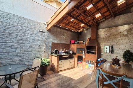 Casa de condomínio para alugar com 110m², 3 quartos e 2 vagasÁrea de Serviço