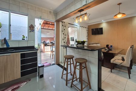 Casa de condomínio para alugar com 110m², 3 quartos e 2 vagasCozinha 