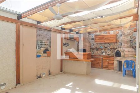 Casa de condomínio para alugar com 110m², 3 quartos e 2 vagas Casa de condomínio para alugar com 110m², 3 quartos e 2 vagasÁrea comum - Churrasqueira