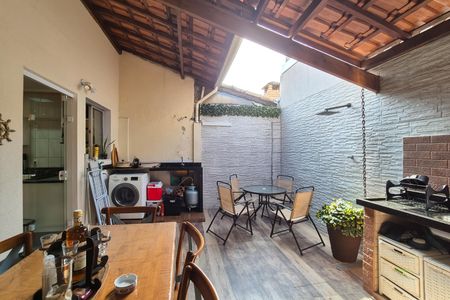 Casa de condomínio para alugar com 110m², 3 quartos e 2 vagasÁrea de Serviço